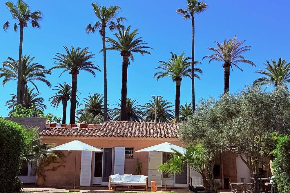 Haus in Saint Tropez im Parc de la Moutte, 200 Meter vom Strand entfernt in Saint-Tropez, Mittelmeerküste (Frankreich)