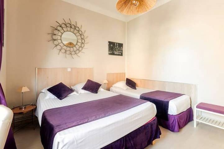 Entire apartment, 2-Bedroom Apartment at Le Moulin d'Or in Central Lille, Near Lille Flandre Train Station in Lille, Lille region