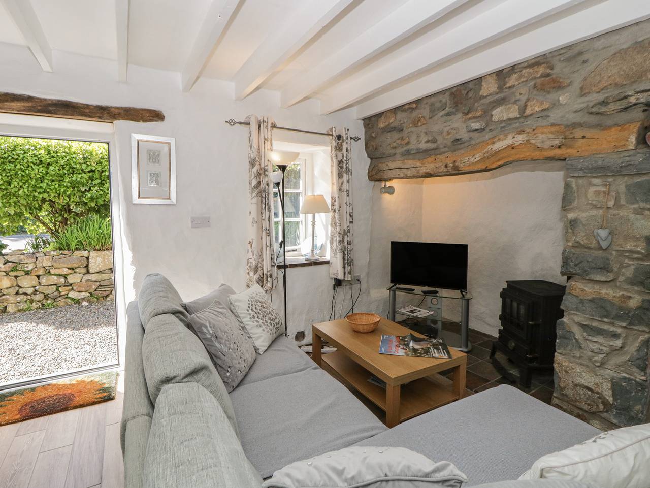Middle Cottage in Newport (Pembrokeshire), Pembrokeshire