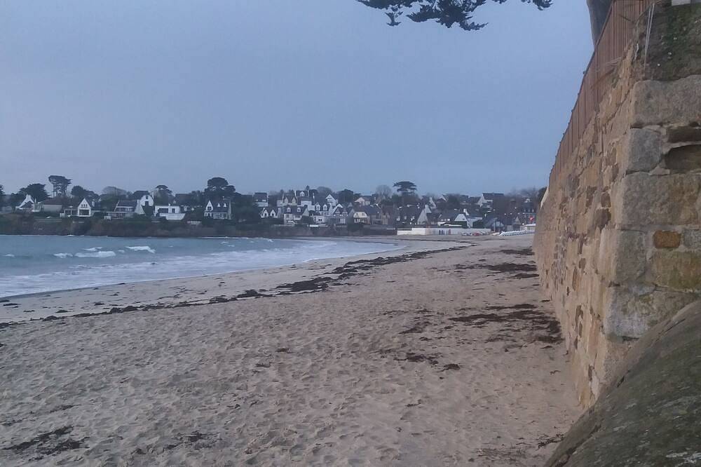 Ty Tad, Maison de 4 Chambres, Dans une Impasse Avec Jardin, à 200 m de la Plage in Plougonvelin, Región de Brest