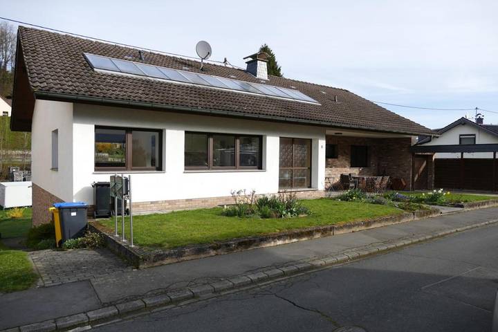 Ferienwohnung für 4 Personen, mit Balkon und Terrasse sowie Garten und Ausblick in Wimbach