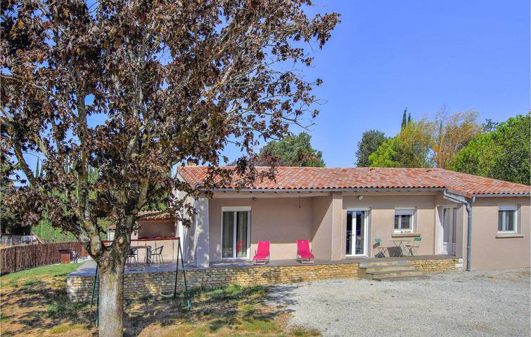 Gîte pour 8 personnes, avec piscine et terrasse à Saint-Gervais-sur-Roubion