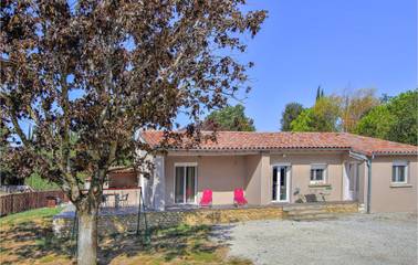 Location de vacances pour 8 personnes, avec piscine et terrasse à Saint-Gervais-sur-Roubion