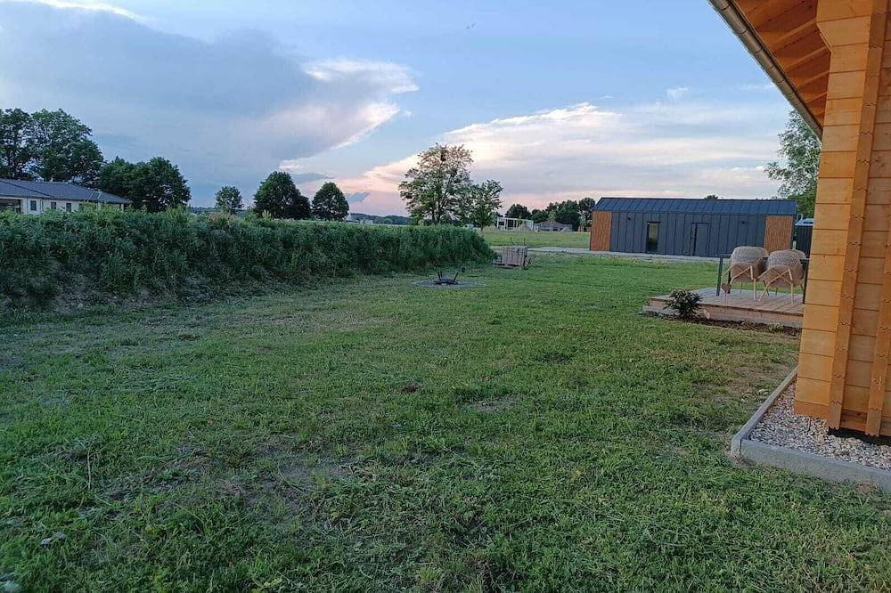 Gemütliches Holzhaus auf dem Airpark. Ruhige Lage und Familienfreundlich in Lärz, Müritz