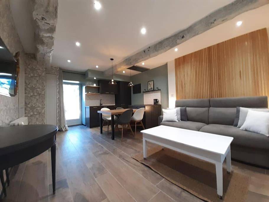 Studio with Terrace in La Baussaine, Région de Saint-Malo