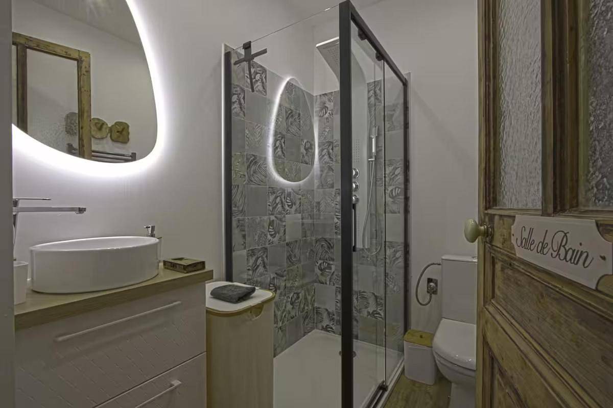 Ganze Wohnung, Love room balnéo sauna Le Havre in Saint-Martin-du-Littoral, Le Havre und Umgebung
