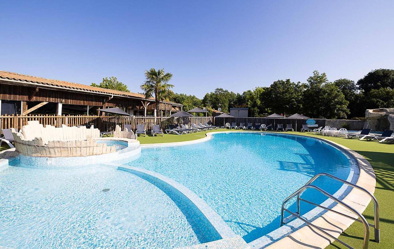 Camping Paradis La Grand'Métairie in Saint-Hilaire-la-Forêt, Vendée