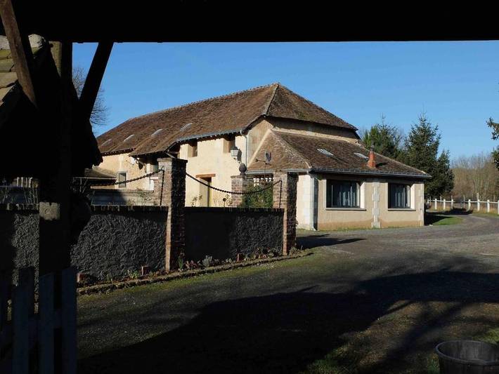 Location de vacances pour 6 personnes, avec vue et jardin à Villedômer - 3