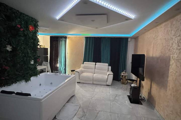 Apartamento de vacaciones para 4 personas, con balcón y jacuzzi - 1