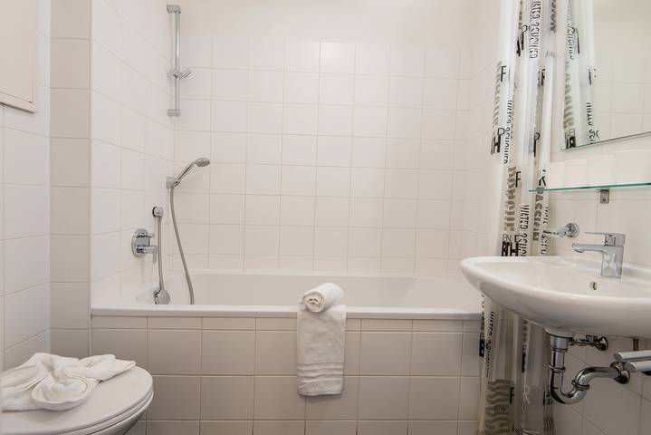 Hütte für 3 Personen, mit Balkon und Sauna sowie Pool, mit Haustier in Rauris - 2