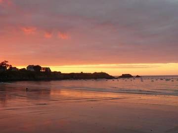 Gîte pour 4 personnes, avec terrasse dans Plage Longchamp