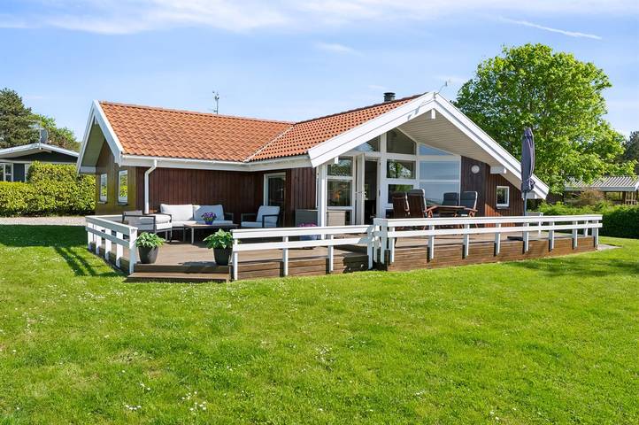 Ferienhaus mit Meerblick für 8 Personen, mit Terrasse und Garten sowie Sauna und Whirlpool, mit Haustier auf Langeland