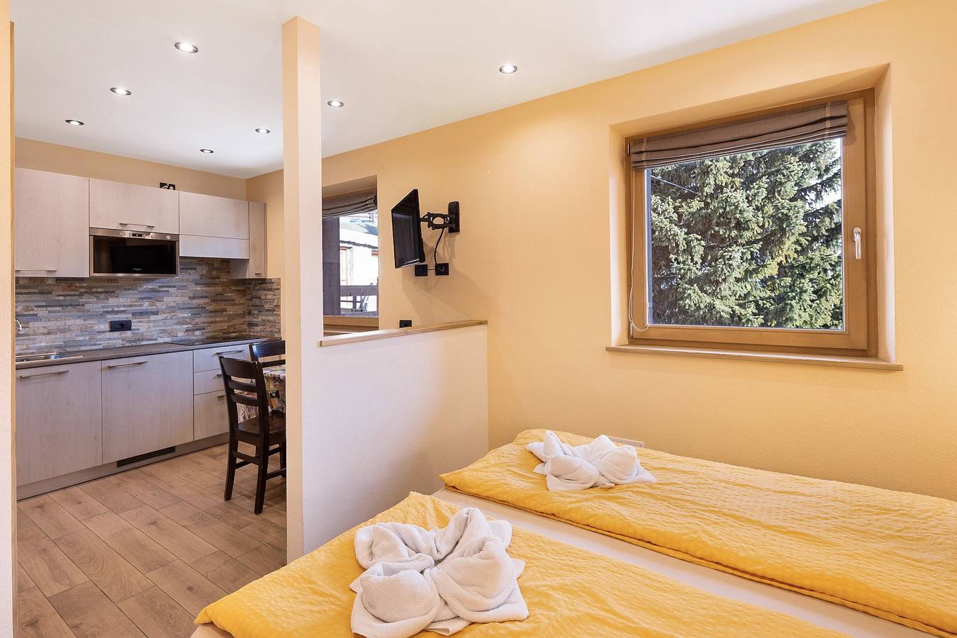 Ganzes Studio, Haustierfreundliche Ferienwohnung Angelina Casa Claudia mit Bergblick und Wlan in Livigno, Nationalpark Stilfser Joch