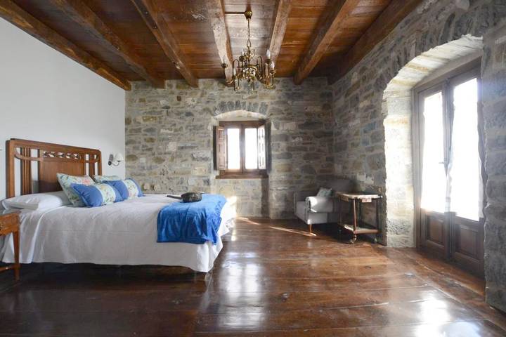 Casa rural para 16 personas, con jacuzzi y jardín en Navarra - 3