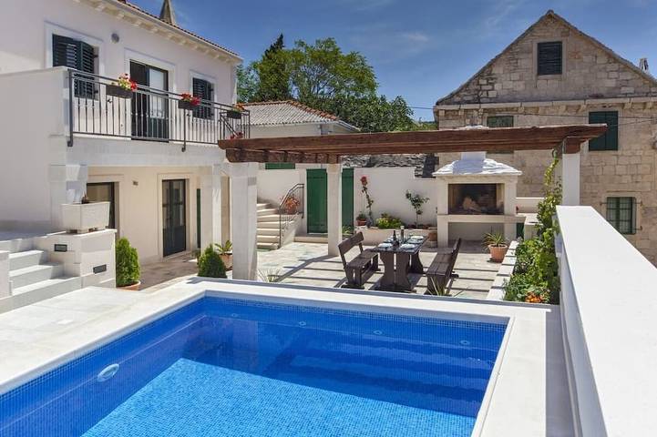 Villa für 10 Personen, mit Garten und Terrasse - 1