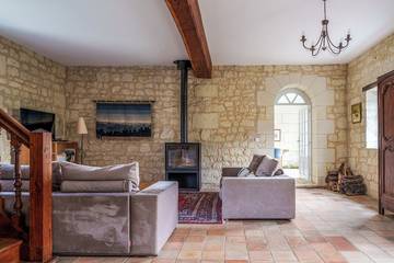 Location de vacances pour 10 personnes, avec jardin et terrasse à Bourgueil