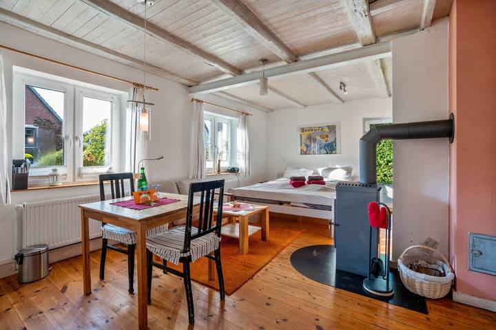 Ferienwohnung für 2 Personen, mit Garten an der Kieler Bucht