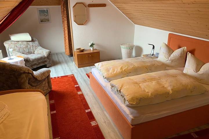 Ganze Wohnung, Geniessen Sie die Ruhe dieser Landschaft,die für jeden was zu bieten hat. in Bunde, Landkreis Leer