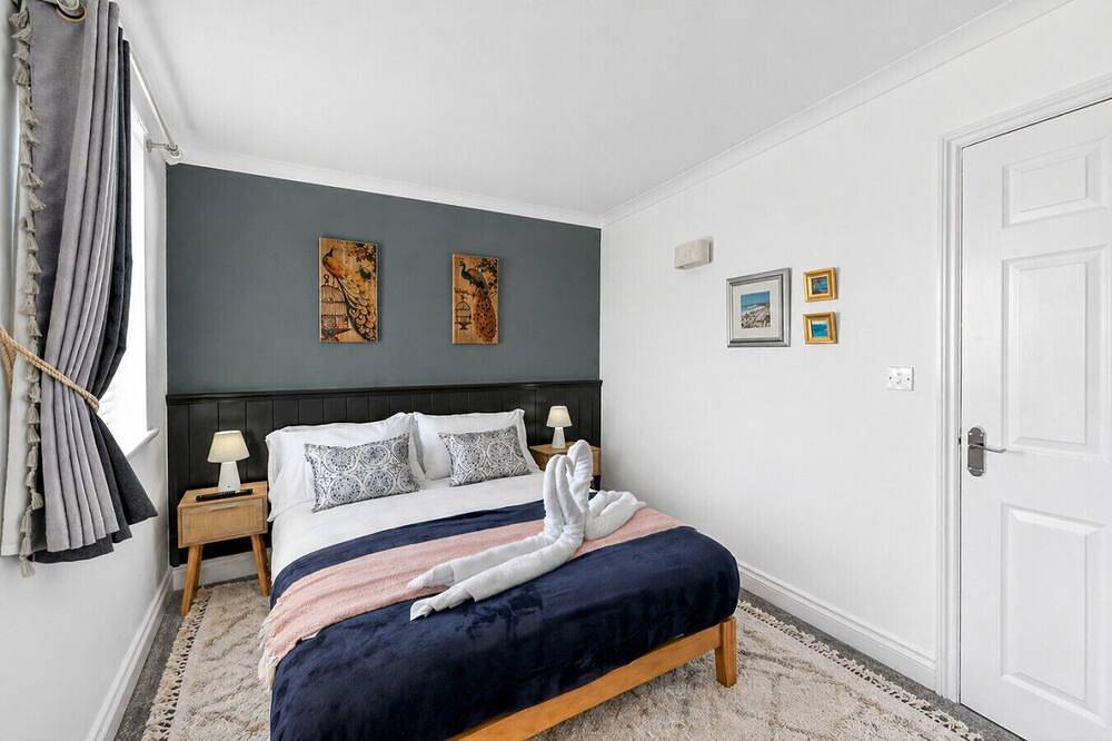 Boutique Bungalow • Close to City Centre • Driveway Parking • Garden • Fast Wifi • Yoko Property in Milton Keynes, Südostengland