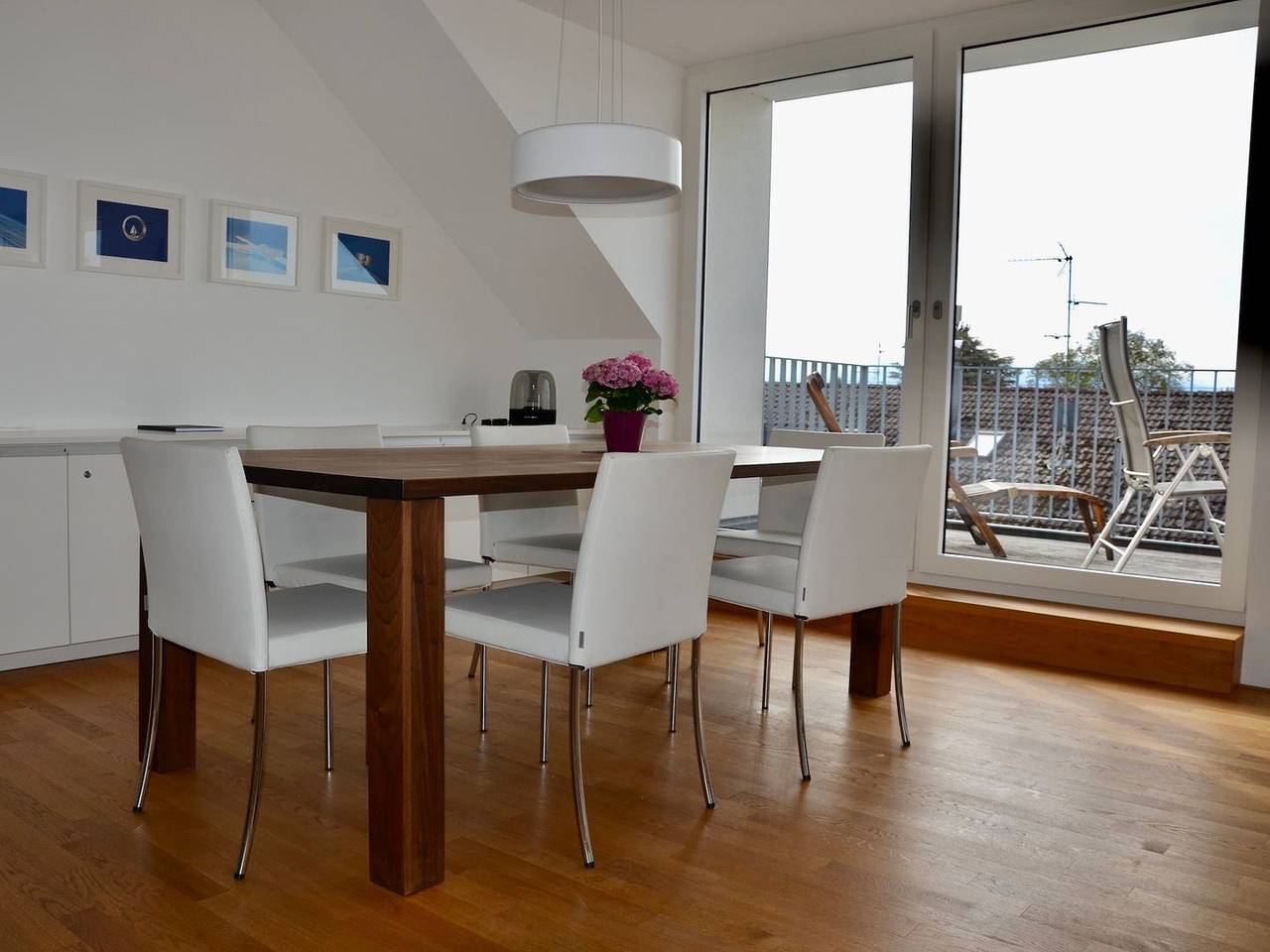 Ganze Wohnung, Ferienwohnung 180 Grad - im 2. Og mit Panoramafenster, 180 Grad See-u. Bergblick in Wasserburg (Bodensee), Bayerisch Schwaben