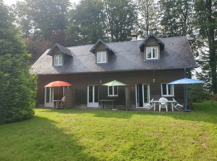 Gîte pour 4 personnes, avec terrasse et jardin