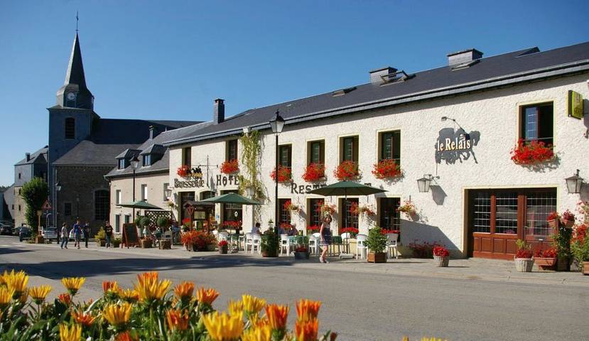 Hôtel pour 2 personnes, avec Jacuzzi ainsi que Terrasse et Sauna dans Corbion