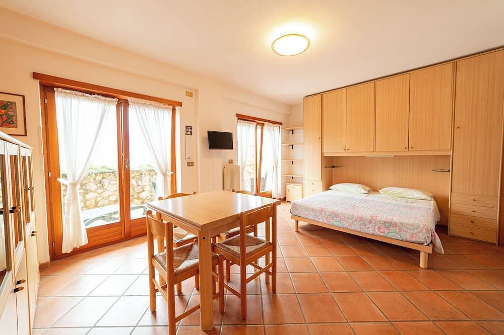 Apartamento entero, Eagle's Nest Apartments - App. Heron - Garda Lake View in Nago-Torbole, Montañas Garda