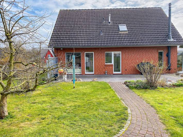 Ferienwohnung für 3 Personen, mit Terrasse und Garten, kinderfreundlich