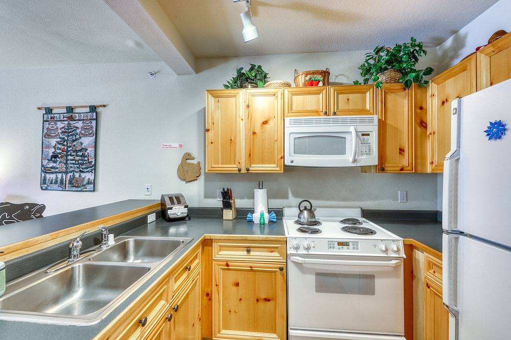 Ganze Wohnung, Mountain Condo w / Gas Kamin - Aufzug, gemeinsamer Whirlpool, Deck in Arapahoe Basin