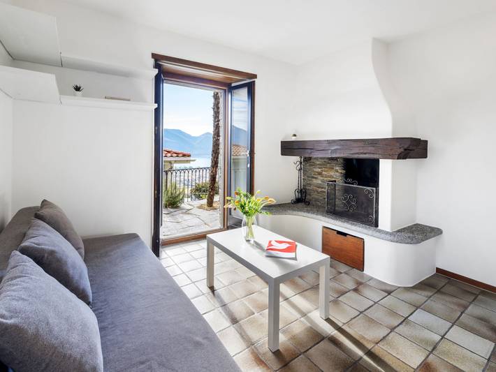 Ferienhaus für 4 Personen, mit Terrasse und Garten sowie Ausblick und Seeblick, mit Haustier im Tessin - 2