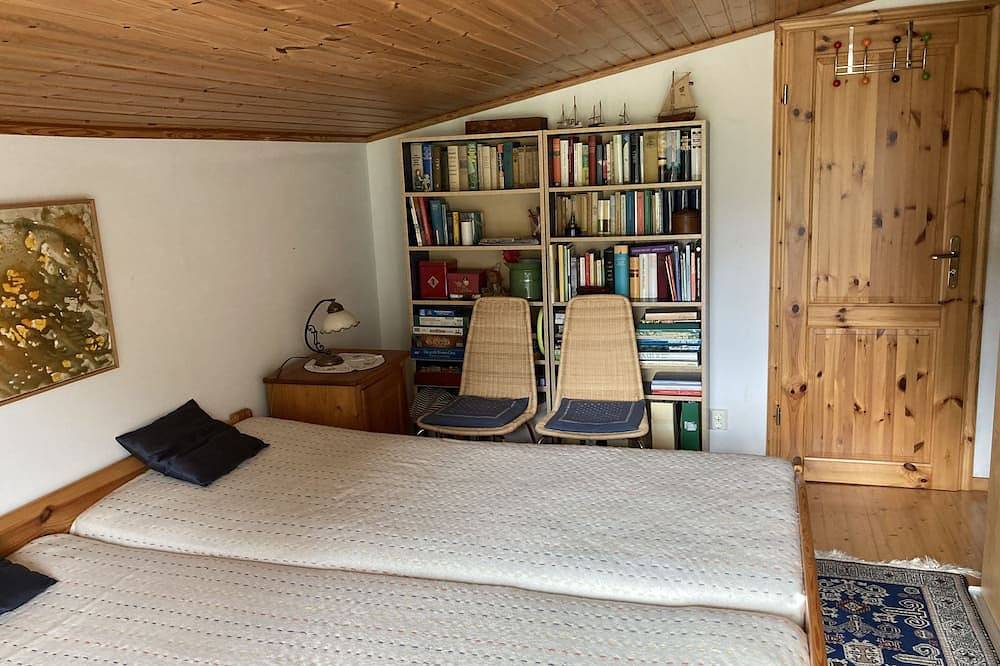 Idyllisches Schweden-Ferienhaus in Traumlage direkt am See, südlich von Göteborg in Marks Kommun, Västergötland