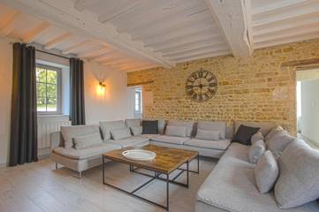 Gîte pour 14 personnes, avec jardin et vue à Lingèvres