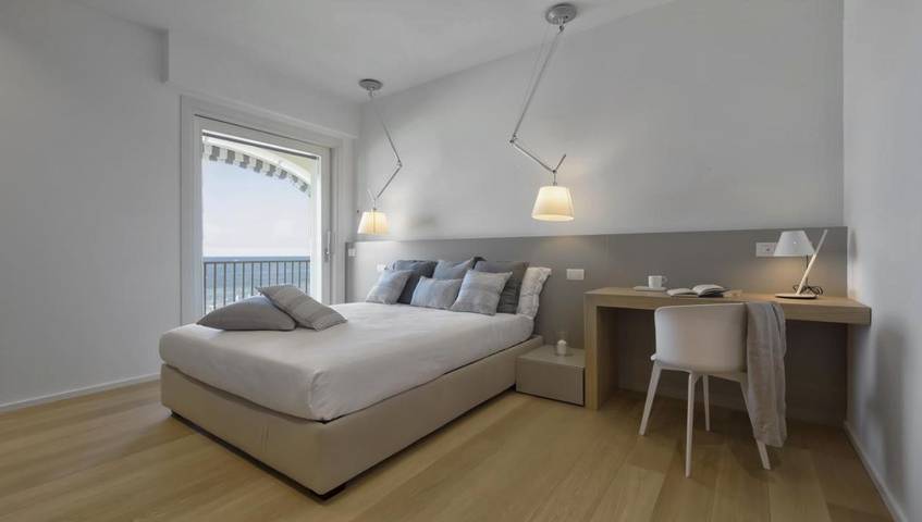 B&b per 3 persone, con Balcone e Terrazza nonché Panorama a Riccione
