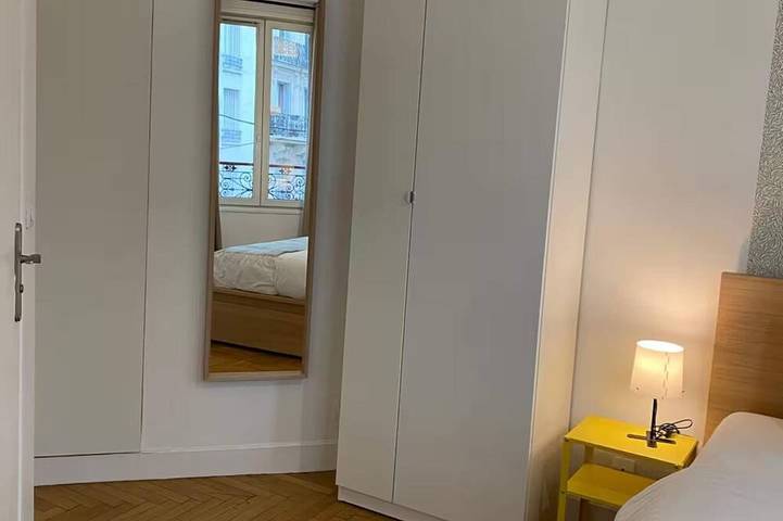 Apartamento entero, Studio number 6 in Pantin in Pantin, Sena-Saint Denis