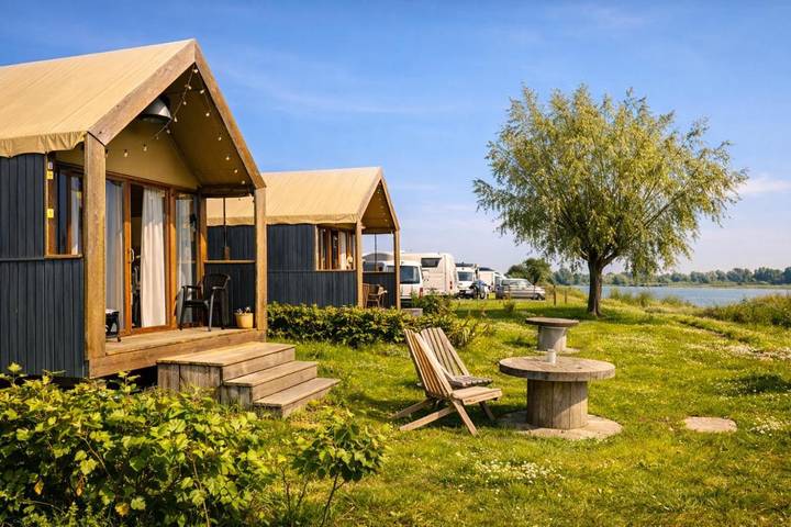 Zelt für 2 Personen, mit Terrasse und Garten sowie Ausblick