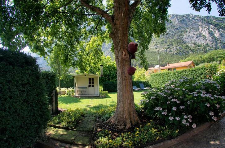 Ferienwohnung für 7 Personen, mit Balkon und Terrasse sowie Garten und Ausblick