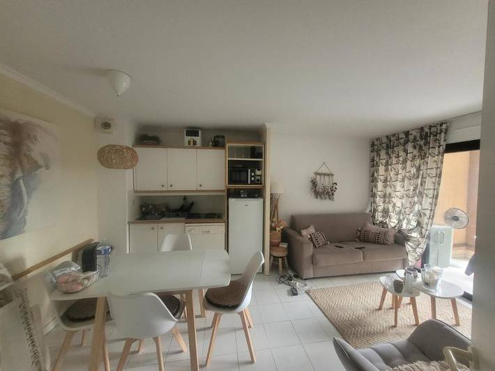 Maison d’hôte pour 2 personnes, avec piscine et jardin ainsi que terrasse et vue