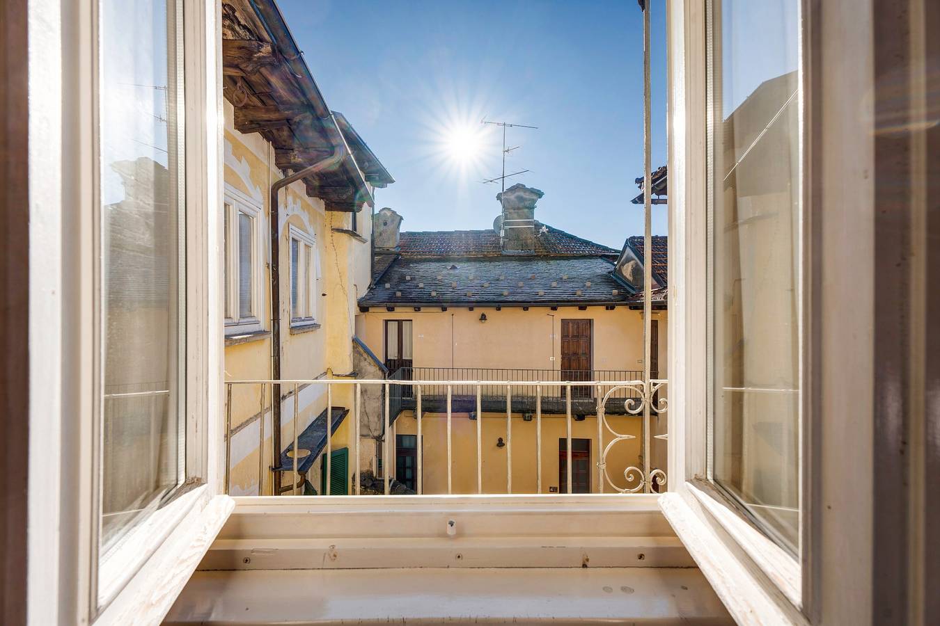Ganze Wohnung, Ferienwohnung 'Cabianchi Foulard' Family Suite mit Seeblick, Balkon und Wlan in Orta San Giulio, Ortasee