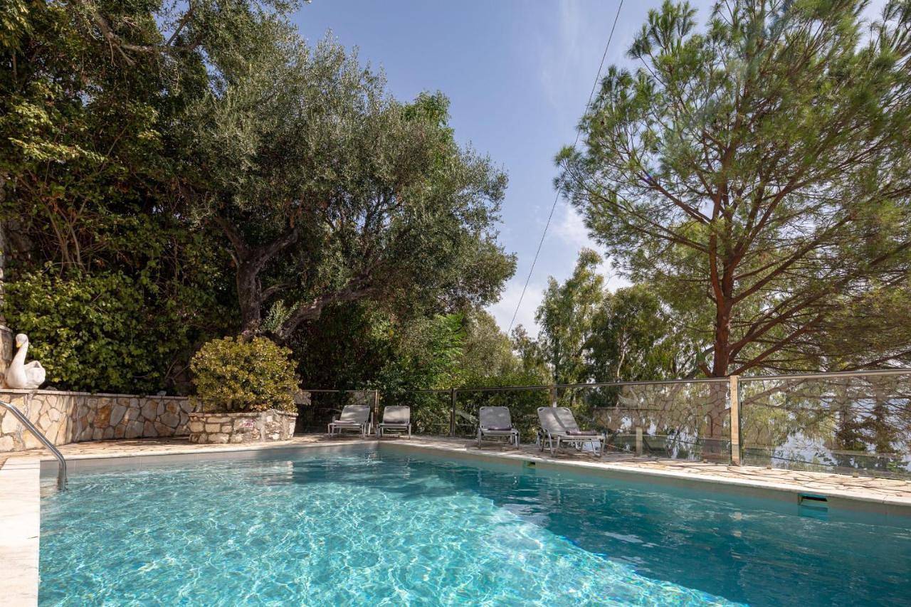 Three-Bedroom Villa in Παραλία Κερασιά, Κέρκυρα