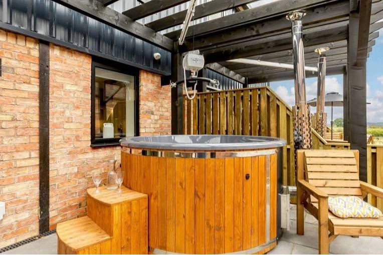 Fully Accessible-Disabled Adapted-Hot Tub-Pets in Warwickshire