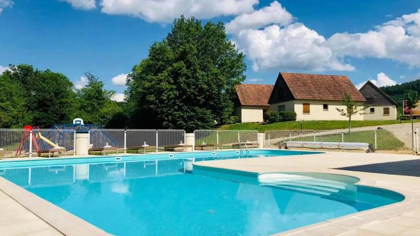 Maison de vacances pour 7 personnes, avec piscine et jardin, animaux acceptés