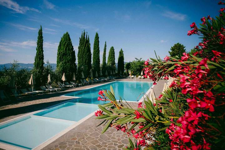Appartement de vacances entier, Appartement de vacances avec climatisation et piscine extérieure in San Donato Fronzano, Reggello