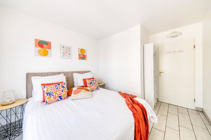 Gîte pour 4 personnes, avec terrasse et vue dans Gare Du Val D Europe - 2