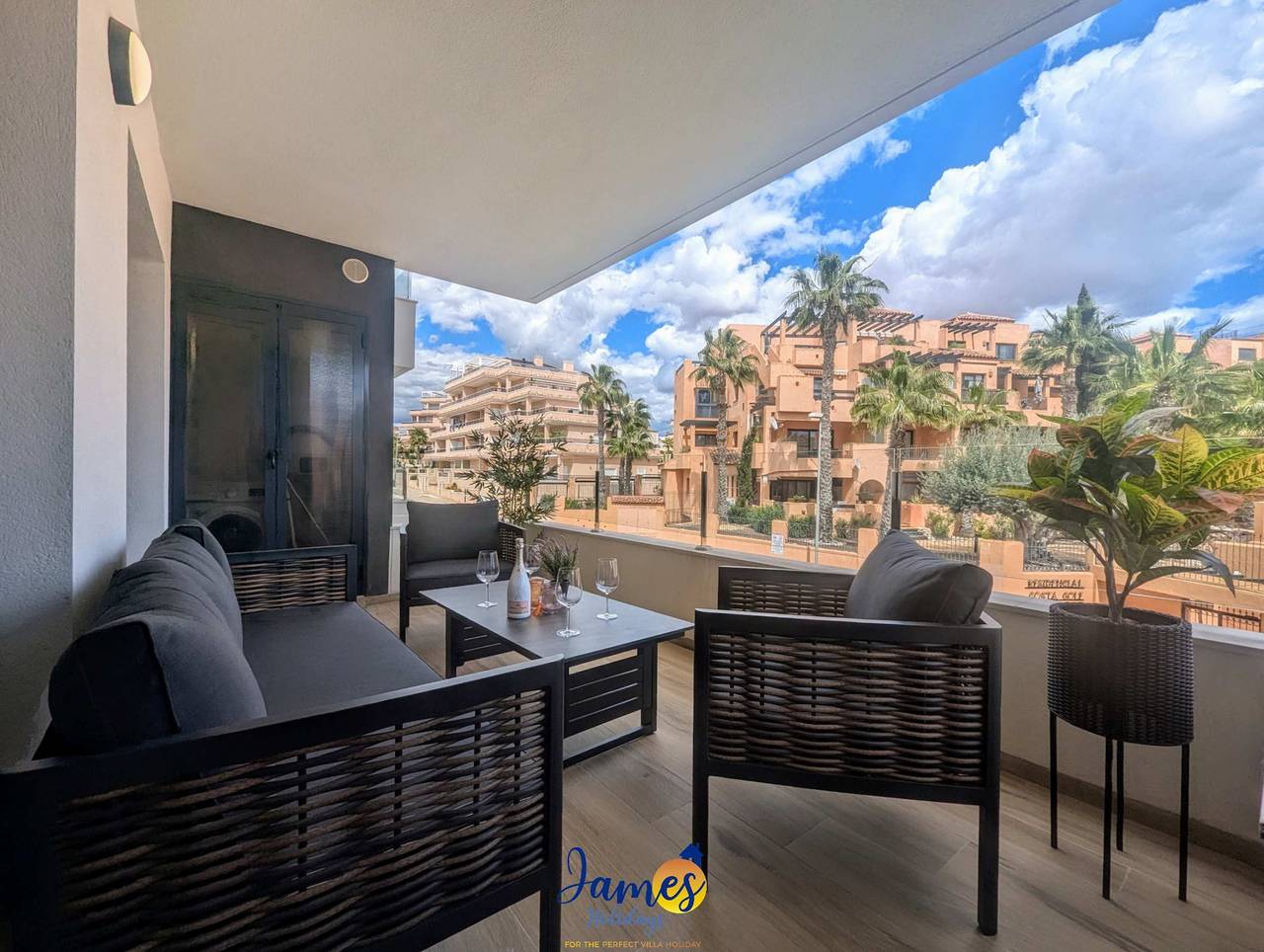 Entire apartment, Chic 2 bedroom Apartment with Comunal Pool Vm75 in Panorama Golf, Orihuela