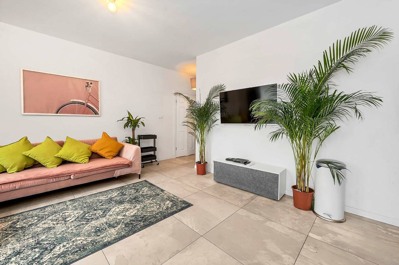 Cały apartament, Apartament wakacyjny dla 7 osób z balkon/ taras in Warszawa, Mazowsze