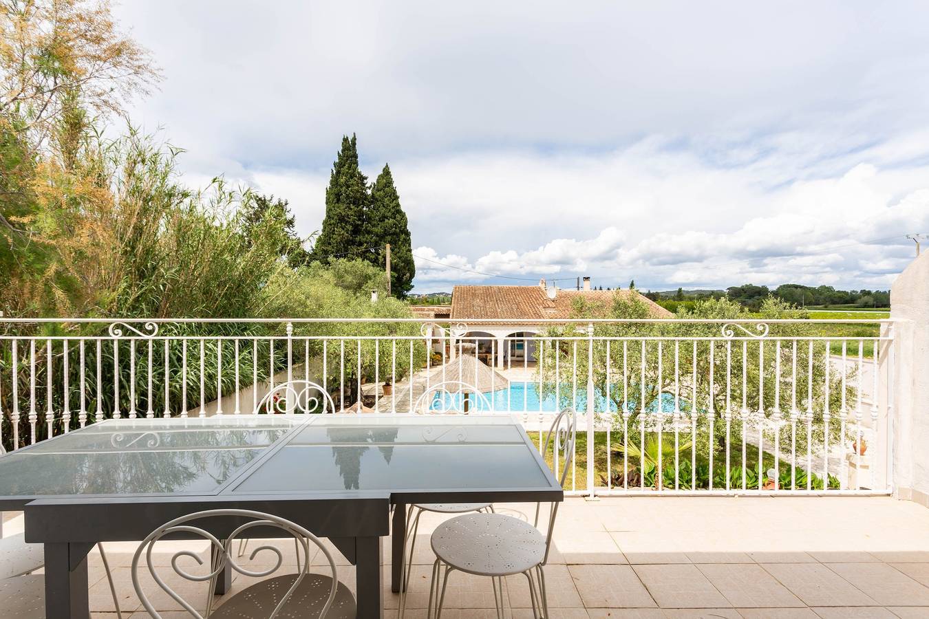 Apartamento entero, Le Beaucaire 6P - Appt avec piscine partagée in Beaucaire, Region de Nimes