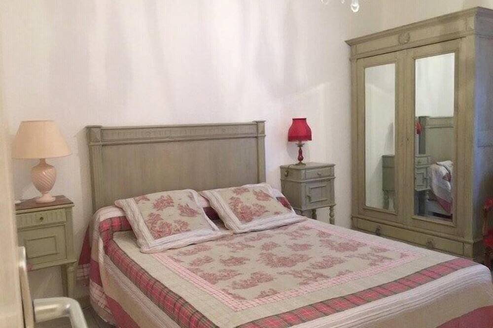 Apartamento entero, Apartment in quiet residence with swimming pool and private parking 4Hamcl2A in Claira, Côte d'Améthyste