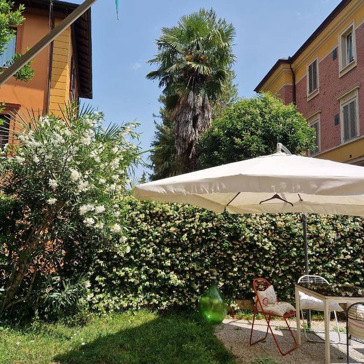 Casa vacanza per 4 persone, con panorama e giardino, adatto a famiglie con bambini a Bologna