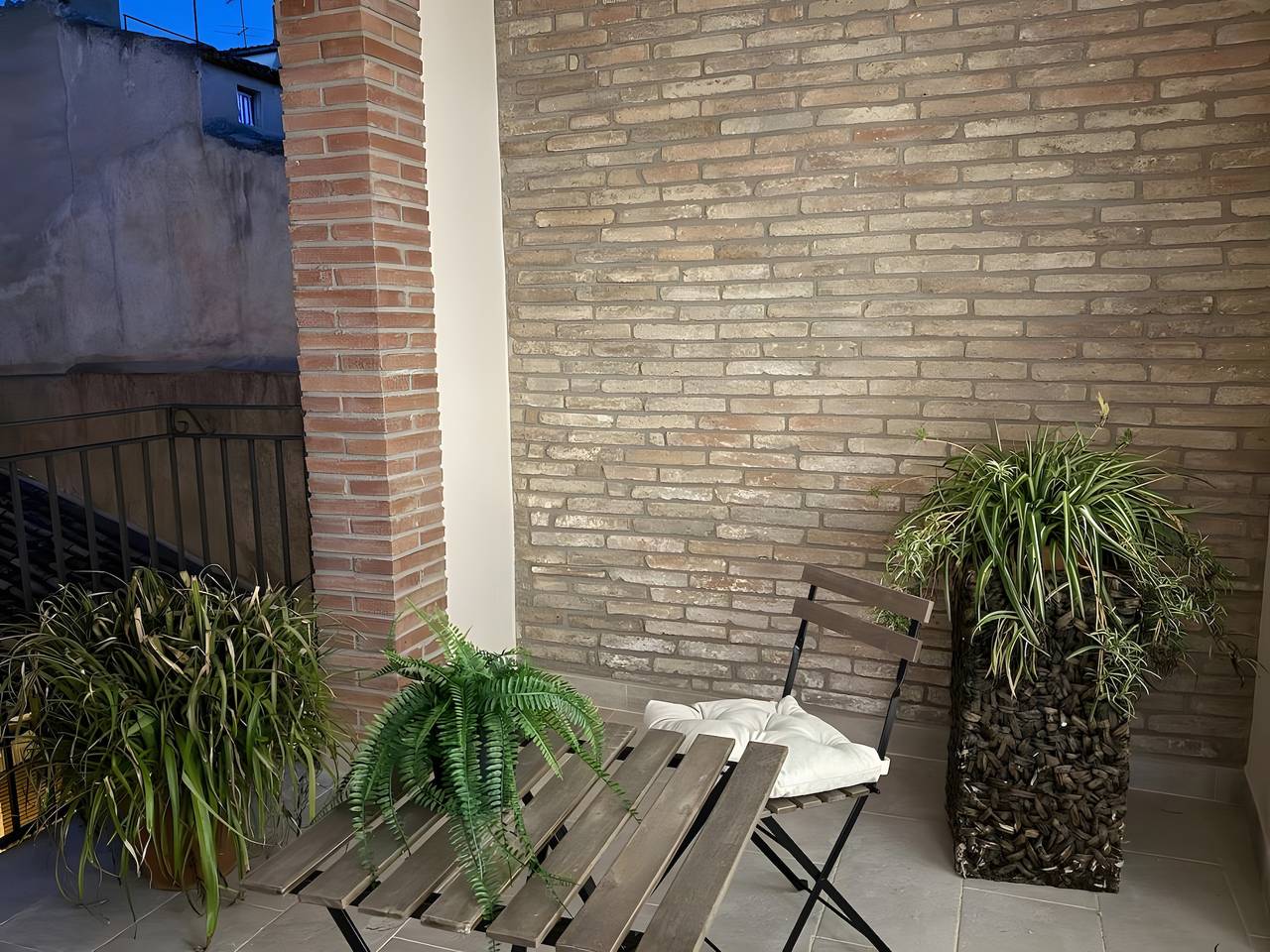 Apartamento entero, Apartamento 'Rural Ca La Roser' con Terraza Privada, Wi-Fi y Aire Acondicionado in Espluga de Francolí, Provincia de Tarragona