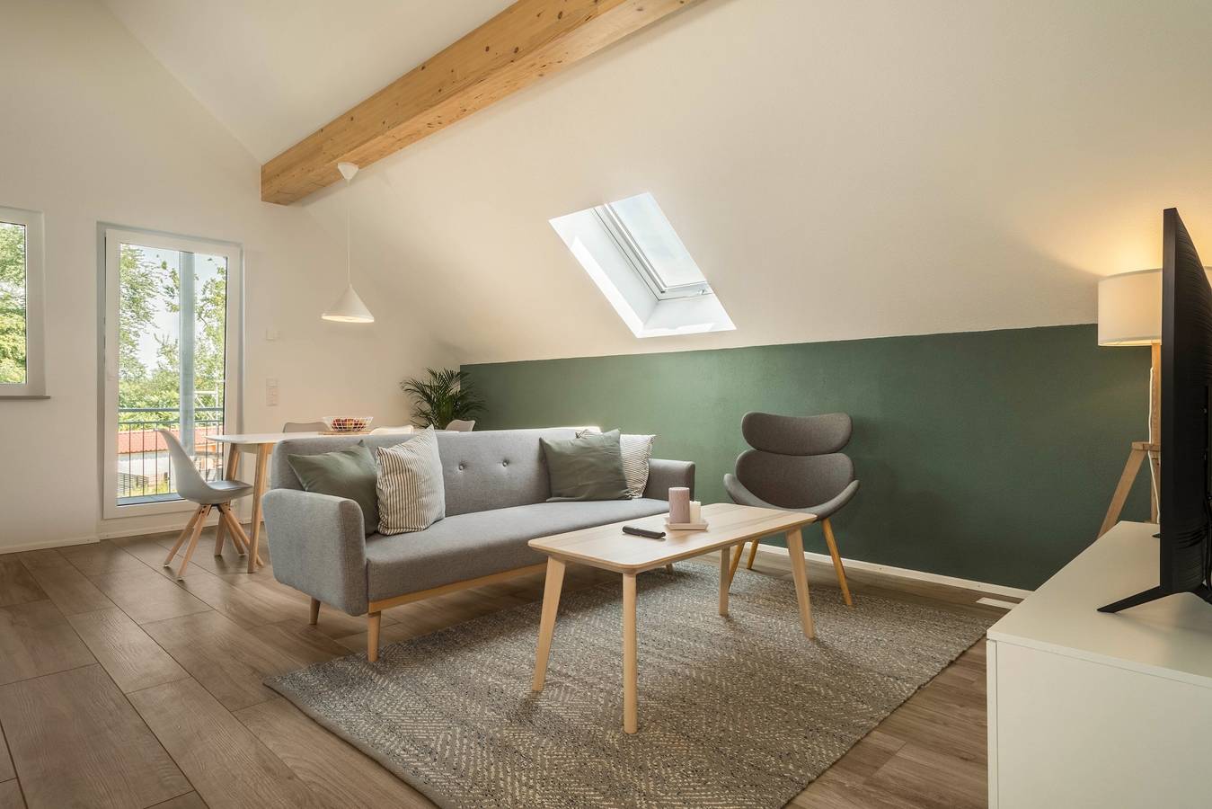 Ganze Wohnung, Ferienwohnung 'Marla' im Dachgeschoss mit Wlan & Balkon in Eriskirch, Region Bodensee-Oberschwaben